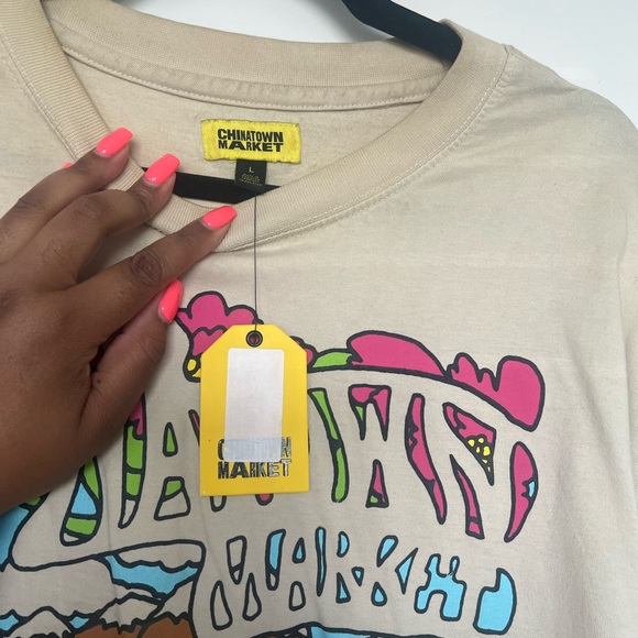 CHINATOWN MARKET HAPPY HOUSE TEE EDGE
BONE TIE DYE LARGE - NWT - Picture 7 of 8